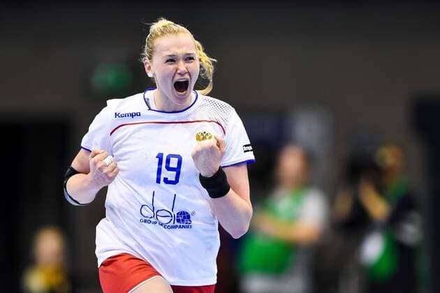 171213 Russias Kseniia Makeeva commends the quarterfinals between Norway and Russia during the World Cups World Cup on December 13, 2017 in Magdeburg  Copyright: CARLxSANDIN BB171213CS045