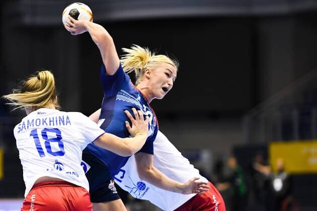 171213 Norways Stine Bredal Oftedal in the quarterfinals between Norway and Russia during the World Cups World Cup on December 13, 2017 in Magdeburg  Copyright: CARLxSANDIN BB171213CS053