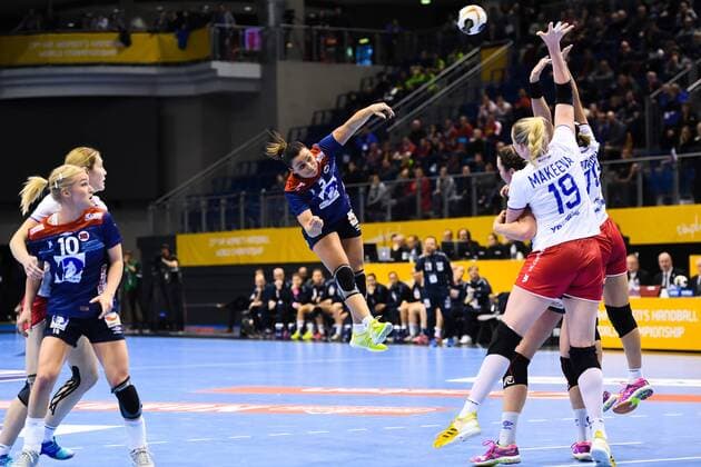 171213 Norways Nora Brand in the quarterfinals between Norway and Russia during the World Cups World Cup on December 13, 2017 in Magdeburg  Copyright: CARLxSANDIN BB171213CS057
