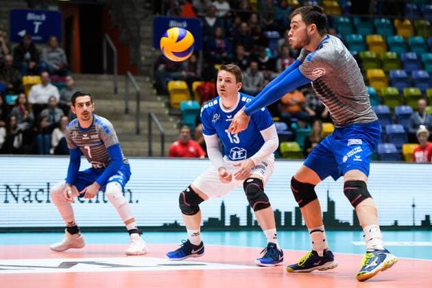 13 12 2017 Fraport Arena Frankfurt Volleyball DVV Cup Semifinals United Volleys RheinMain vs VfB Friedrichshafen Markus Steuerwald 13 Friedrichshafen Adoption David Sossenheimer 5 Friedrichshafen