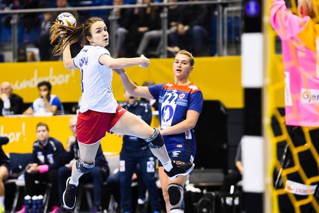 171213 Russias Anna Vyakhireva in the quarterfinals between Norway and Russia during the World Cups World Cup on December 13, 2017 in Magdeburg  Copyright: CARLxSANDIN BB171213CS080