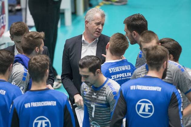 Team meeting between Friedrichshafen and coach Vital Heynen VfB Friedrichshafen Frankfurt Unterliederbach Copyright: xRoskaritzx Eibner-Pressefotox EP_kess_rrz