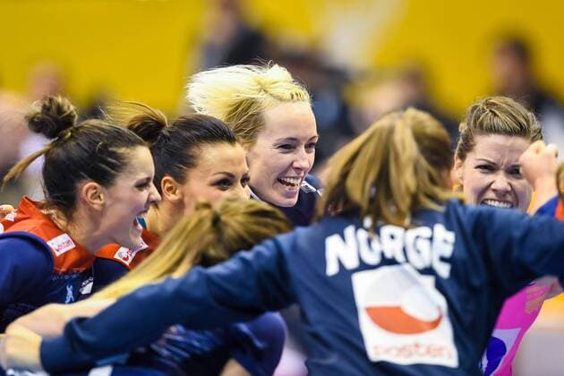 171213 Norways malevolent Katrine Lunde commends the quarterfinals between Norway and Russia during the World Cups World Cup on December 13, 2017 in Magdeburg  Copyright: CARLxSANDIN BB171213CS090