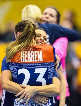 171213 Norways Camilla Herrem and Nora Mork are celebrating the quarterfinals between Norway and Russia during the World Cup on 13 December 2017 in Magdeburg  Copyright: CARLxSANDIN BB171213CS094