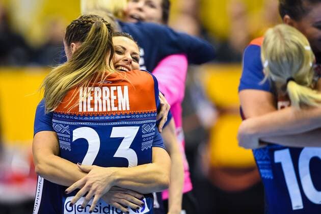 171213 Norways Camilla Herrem and Nora Mork are celebrating the quarterfinals between Norway and Russia during the World Cup on 13 December 2017 in Magdeburg  Copyright: CARLxSANDIN BB171213CS095