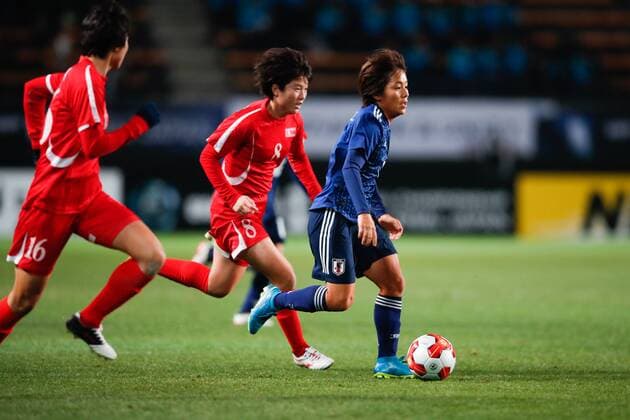 CHIBA, JAPAN - DECEMBER 15: Yu Jong Im (L2) 8 of North Korea follows the ball during the EAFF E-1 Women s Football Championship between Japan and North Korea at Fukuda Denshi Arena on December 15, 2017 in Chiba, Japan.  Copyright: xVCGx CFP111140893065 