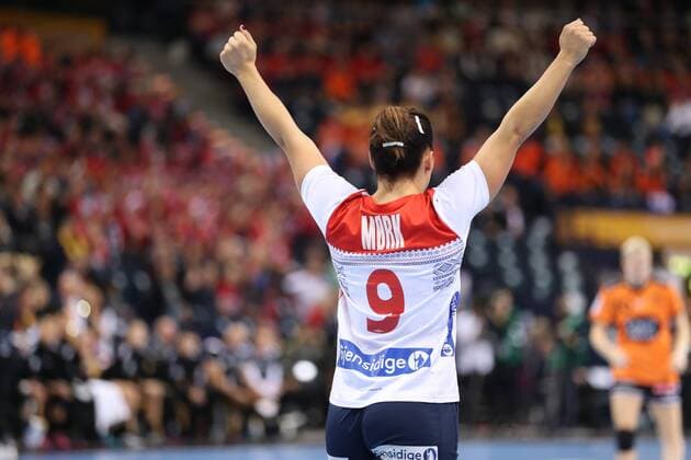 Netherlands Norway 23 IHF Handball Womens World Cup Hamburg 15 12 17 Hamburg 15 12 17 Sport Handball 23 IHF Handball Womens World Cup Semi-Finals Netherlands Norway Cheering Torjubel at Nora Moerk Norway 09 xmmkx