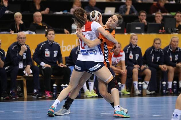 Sanna Solberg Norway 24 Nycke Groot Netherlands 17 Hamburg Hamburg Germany Barclaycard Arena Copyright: xAgentur54Gradx xSpeedphotosx