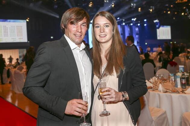 Felix Presentation NRW Sportsman of the Year 2017 Duesseldorf 15 12 2017 Para Athlete Sebastian Dietz GER BSG Bad Oeynhausen F36 with accompaniment at the Felix Awards NRW Sportsman of the Year 2017 on 15 12 2017 in the Mitsubishi Electric Hall in Duesseldorf Nordrhein Westfalen xakx