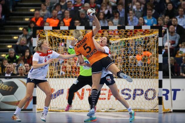 Jessy Kramer Netherlands 05 Veronica Kristiansen Norway 04 Hamburg Hamburg Germany Barclaycard Arena Copyright: xAgentur54Gradx xSpeedphotosx
