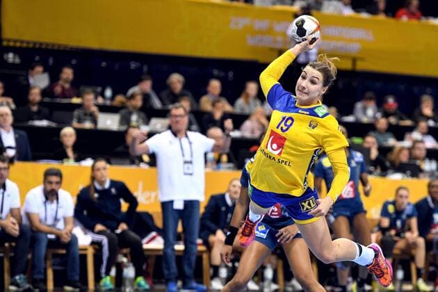 171215 Swedens Anna Lagerquist during the semi-finals between Sweden and France during the World Cup World Cup on December 15, 2017 in Hamburg  Copyright: CARLxSANDIN BB171215CS101