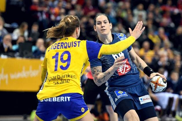 171215 Swedens Anna Lagerquist and Frances Alexandra Lacrabere during the semi-final between Sweden and France during the World Cups World Cup on December 15, 2017 in Hamburg  Copyright: CARLxSANDIN BB171215CS125