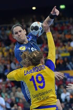 GER HBL 23 IHF Womens Handball World Cup Semifinals Sweden vs France 15 12 17 Barcleycard Arena Hamburg GER HBL 23 IHF Womens Handball World Cup Semifinal Sweden vs France in the Picture Anna Lagerquist Sweden 19 tries to prevail against Alexandra Lacrabere France 64 nordphotox xWitke nph00002