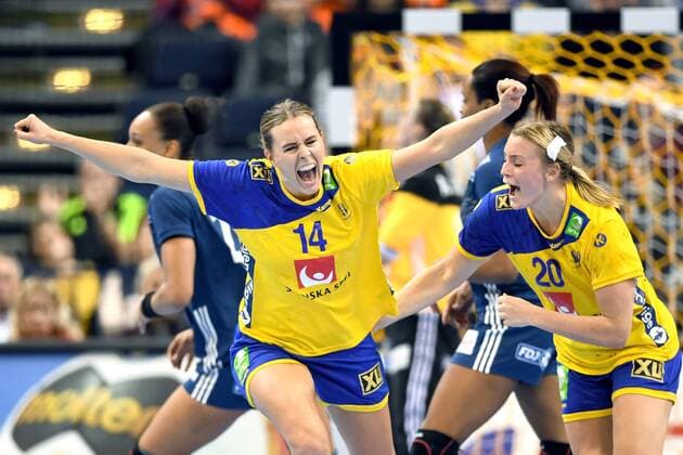 171215 Swedens Johanna Westberg celebrates the semi-final between Sweden and France during the World Cups World Cup on December 15, 2017 in Hamburg  Copyright: CARLxSANDIN BB171215CS137