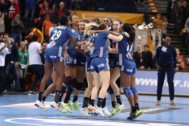 Sweden France 23 IHF Handball Womens World Cup Hamburg 15 12 17 Hamburg 15 12 17 Sport Handball 23 IHF Handball Womens World Cup Semifinals Sweden France Cheers to victory xmmkx