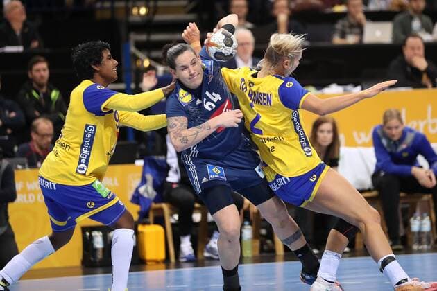 Sweden France 23 IHF Handball Womens World Cup Hamburg 15 12 17 Hamburg 15 12 17 Sport Handball 23 IHF Handball Womens World Cup Semifinals Sweden France Alexandra Lacrabere France 64 Ulrika Toft Hansen Sweden 02 Louise Sand Sweden 09 xmmkx