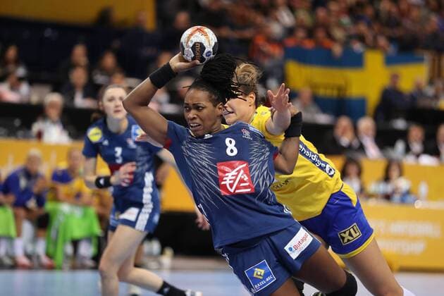 Sweden France 23 IHF Handball Womens World Cup Hamburg 15 12 17 Hamburg 15 12 17 Sport Handball 23 IHF Handball Womens World Cup Semifinals Sweden France Laurisa Landre France 08 Sabina Jacobsen Sweden 27 xmmkx