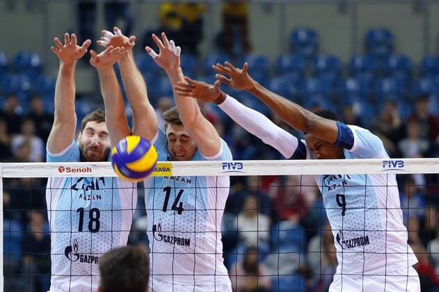 KRAKOW 16.12.2017 FIVB KLUBOWE MISTRZOSTWA SWIATA PILKA SIATKOWA MEZCZYZN POLSKA 2018 POLFINAL --- FIVB VOLLEYBALL MEN S CLUB World Championship WM Weltmeisterschaft POLAND 2017 SEMIFINAL: SADA CRUZEIRO - ZENIT KAZAN MAXIM MICHAJLOW ALEKSANDER GUTSALJUK WILFREDO LEON FOT. ANNA KLEPACZKO FOTOPYK NEWSPIX.PL --- Newspix.pl  171216LUM030