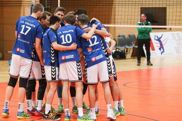 L E Volleys vs TSV Unterhaching II 2 Bundesliga Sued 16 12 2017 Volleyball 2 Bundesliga Sued Maenner Season 2017 2018 L E Volleys Leipzig vs TSV Unterhaching II on 16 12 2017 in the sports hall Bruederstrasse Pictured Team Team Leipzig xjkx