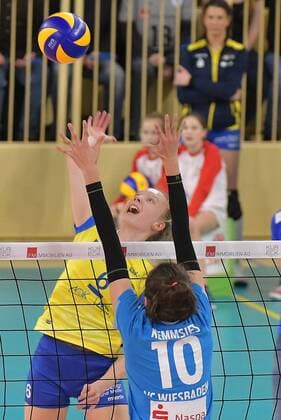 16 12 2017 xtkx Volleyball Women VC Wiesbaden SSC Palmberg Schwerin emspor v l Jennifer Gertins Schwerin Irina Kemmsies VCW Wiesbaden