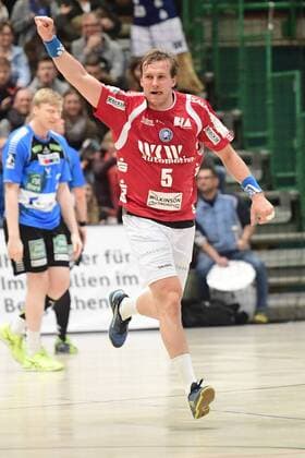 Handball 2 DKB 18 Gameday Bergischer HC vs Rhein Vikings on 16 12 2017 in the Uni Halle in Wuppertal BHCs Max Darj Nr 5 rejoices wd