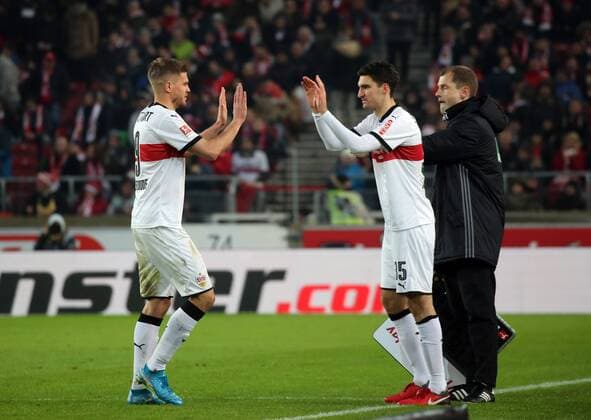 VfB Stuttgart FC Bayern Munich Germany Stuttgart 16 12 2017 Football Bundesliga Season 2017 2018 VfB Stuttgart FC Bayern Munich v Simon Terodde Marcin Kaminski both VfB Stuttgart