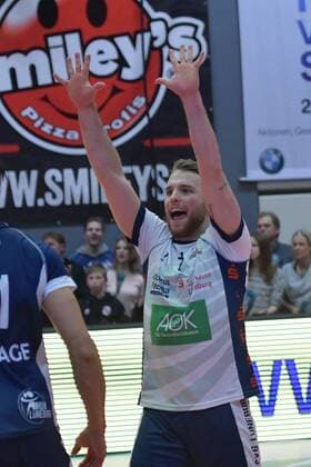 GER VBL SVG Lueneburg vs. Netzhoppers Solwo Koenigspark KW 16 12 2017 Lueneburg GER VBL SVG Lueneburg vs. Netzhoppers Solwo Koenigspark KW pictured Tyler Koslowsky Lueneburg 01 celebrates victory nordphoto xWitke nph00002