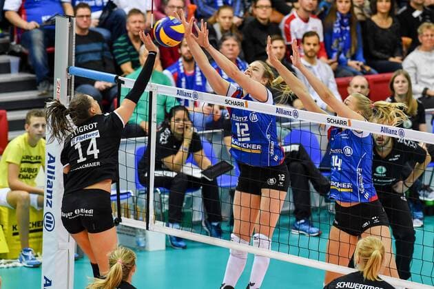 VBL Allianz MTV Stuttgart vs Red Ravens Vilsbiburg 16 December 2017 Allianz MTV Stuttgart Volleyball Bundesliga Women Season 2017 18 in blue against Red Ravens Vilsbiburg in black 14 Lena Stigrot against 12 Deborah van Daelen and 14 Jenna Potts PHOTO TOM BLOCH xtbx