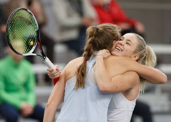 ANTONIA LOTTNER congratulates the winner KATHARINA HOBGARSKI Tennis German Championships 2017 German Championship Biberach at the Riss Baden Wuerttemberg Germany 16 December 2017 Â Copyright: xJuergenxHasenkopfx