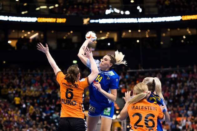 171217 Swedens Johanna Westberg in the Bronze match between Sweden and the Netherlands during the World Cups World Cup on 17 December 2017 in Hamburg  Copyright: CARLxSANDIN BB171217CS026