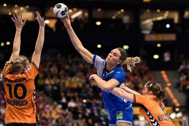 171217 Swedens Johanna Westberg in the Bronze match between Sweden and the Netherlands during the World Cups World Cup on 17 December 2017 in Hamburg  Copyright: CARLxSANDIN BB171217CS028