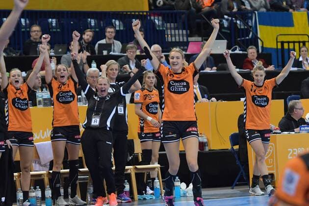 GER IHF World Cup 2017 match for 3rd place Sweden vs Netherlands 17 12 17 Barcleycard Arena Hamburg GER IHF World Cup 2017 match for 3rd place Sweden vs Netherlands pictured the team of the Netherlands cheers nordphotox xWitke nph00002