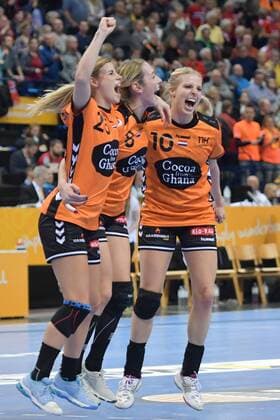 GER GERF World Cup 2017 match for 3rd place Sweden vs Netherlands 17 12 17 Barleyycard Arena Hamburg GER IHF World Championship 2017 match for 3rd place Sweden vs Netherlands in the picture the Dutch team cheers over the victory and thus the achievement of the 3rd place nordphotox xWitke nph00002
