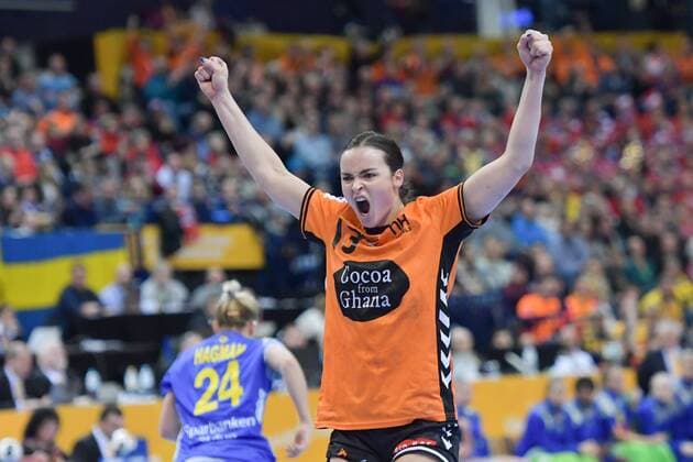 GER IHF World Cup 2017 Third place match Sweden vs Netherlands 17 12 17 Barcleycard Arena Hamburg GER GERF World Cup 2017 Third place match Sweden vs Netherlands image Yvette Broch Netherlands 13 cheering nordphotox xWitke nph00002