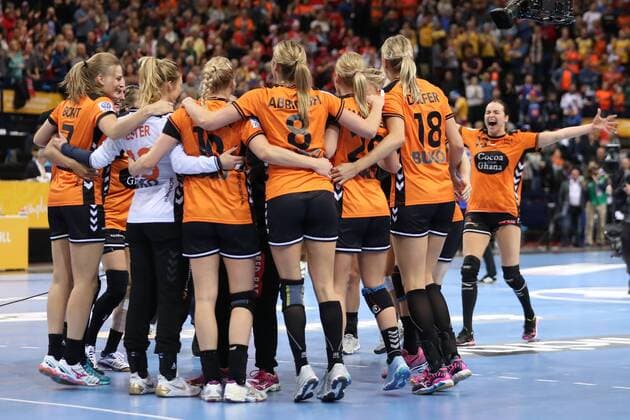 Netherlands Sweden 23 IHF Handball Womens World Cup Hamburg 17 12 17 Hamburg 17 12 17 Sport Handball 23 IHF Handball Womens World Cup Womens World Ranking Netherlands Sweden Cheers to victory xmmkx