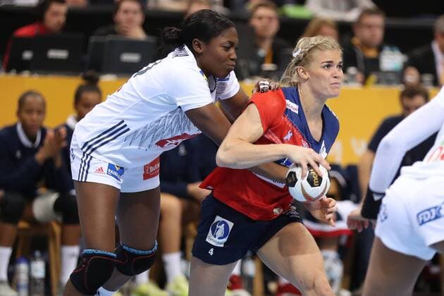 France Norway 23 IHF Handball Womens World Cup Hamburg 17 12 17 Hamburg 17 12 17 Sport Handball 23 IHF Handball Womens World Cup Final France Norway Veronica Kristiansen Norway 04 Grace Zaadi France 10 xmmkx