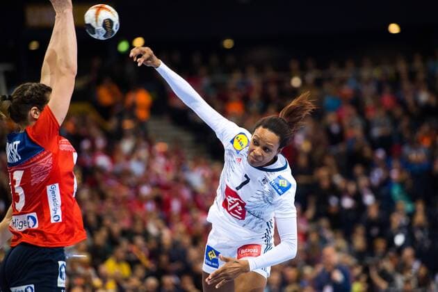 171217 France Allison Pineau in the finals between France and Norway during the World Cup of December 17, 2017 in Hamburg  Copyright: CARLxSANDIN BB171217CS134