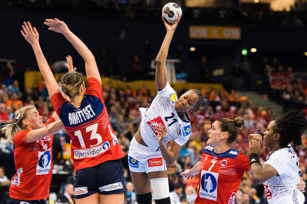 171217 Frances Orlande Kanor in the final between France and Norway during the World Cup on 17 December 2017 in Hamburg  Copyright: CARLxSANDIN BB171217CS155