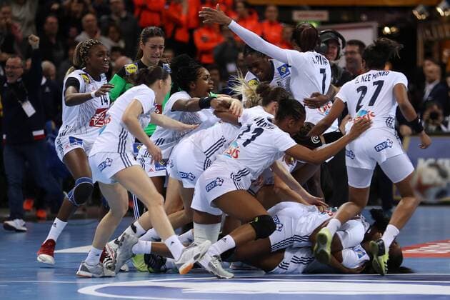 France Norway 23 IHF Handball Womens World Cup Hamburg 17 12 17 Hamburg 17 12 17 Sport Handball 23 IHF Handball Womens World Cup Final France Norway Cheers to victory xmmkx