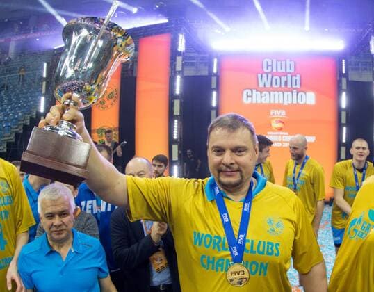 December 17, 2017 - Krakow, Poland - Trener Vladimir Alekno (Zenit) during FIVB Volleyball Men s Club World Championship WM Weltmeisterschaft 1st place match, between italian Lube Civitanova and Russian Zenit Kazan in Krakow, Poland, on 17 December 2017. Lube Civitanova v Zenit Kazan - FIVB Volleyball Men s Club World Championship Final  - ZUMAn230 20171217_zaa_n230_795 Copyright: xFotoxOlimpikx