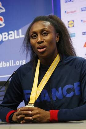 Siraba Dembele HANDBALL : Conference de presse de l equipe de France feminine de Handball - Roissy CDG - 18 12 2017 MichaelBaucher Panoramic 