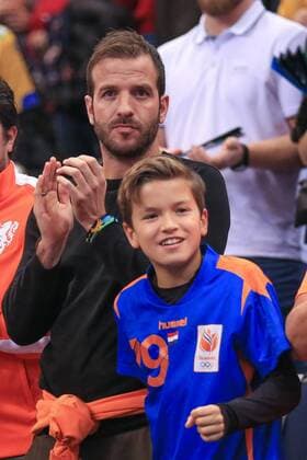 Germany Hamburg Barcleycard Arena Handball Womens World Cup Womens Game for 3rd place Sweden Netherlands Raffael van der Vaart with son Damian NED do not fire Estavana Polman NED in the picture