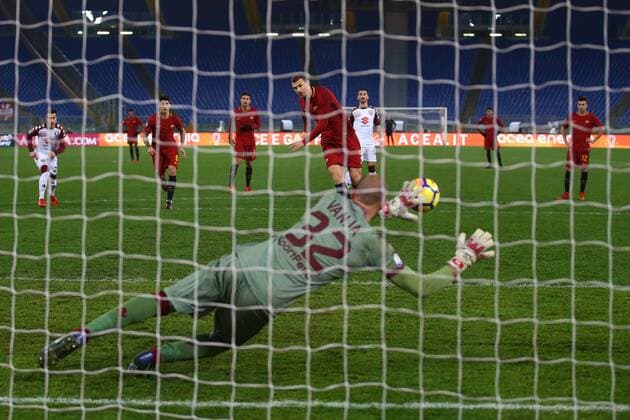 Fußball, Coppa Italia, AS Rom - FC Turin EDIN DZEKO RIGORE PARATO Parried Penalty Roma 20-12-2017 Stadio Olimpico Calcio Tim Cup Coppa Italia 2017 2018 Roma - Torino Foto Gino Mancini Insidefoto ginoxmancini
