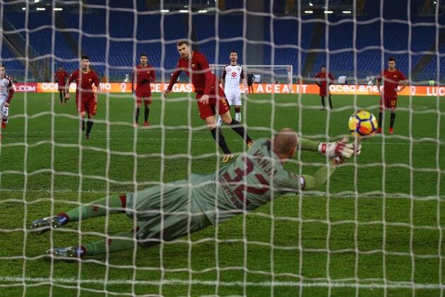 EDIN DZEKO RIGORE PARATO Parried Penalty Roma 20-12-2017 Stadio Olimpico Calcio Tim Cup Coppa Italia 2017 2018 Roma - Torino Foto Gino Mancini Insidefoto ginoxmancini