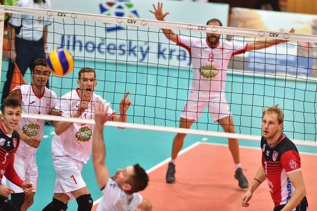 L-R Pawel Halaba of Budejovice, Da Silva Adornelas and Alexander Osokin of Hapoel, Martin Krystof of Budejovice, Axel Jacobsen of Hapoel and Radek Mach of Budejovice in action during the 2018 CEV Volleyball Champions League - Men, 3rd Round, qualification match VK Jihostroj Ceske Budejovice vs Hapoel Mate-Asher Akko in Ceske Budejovice, Czech Republic, on December 20, 2017. (CTKxPhoto VaclavxPancer) CTKPhotoP201712200929501 