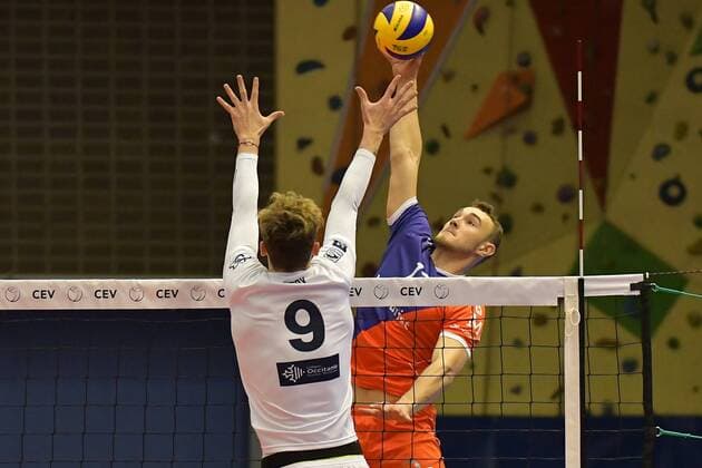 21 12 2017 xtkx volleyball men s CEV Cup United volleys Frankfurt MONTPELLIER UC volley emspor v l Jean Patry Montpellier Moritz Karlitzek United volleys Frankfurt