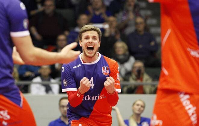 Germany Rüsselsheim am Main 21 12 2017 volleyball Hesse European CEV Cup men s season 2017 2018 United volleys Rheinmain blue Montpellier volleyball UC ws v l Patrick Steuerwald United volleys 4 sport United volleys Rheinmain Montpellier volleyball UC