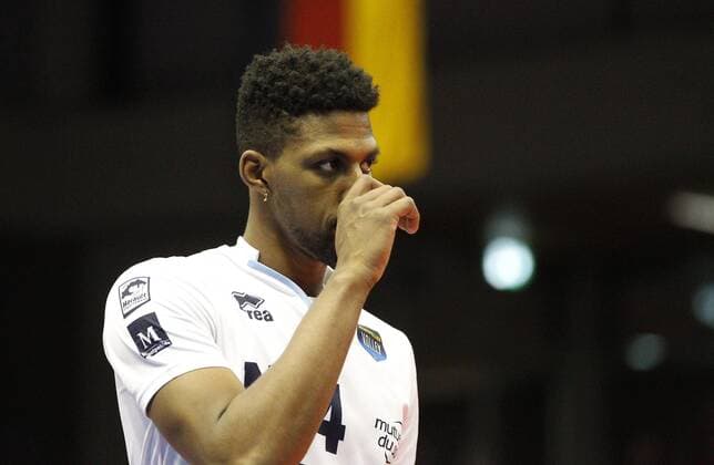 Germany Rüsselsheim am Main 21 12 2017 volleyball Hesse European CEV Cup men s season 2017 2018 United volleys Rheinmain blue Montpellier volleyball UC ws v l Kevin Kaba Montpellier nr 4 sport United volleys Rheinmain Montpellier volleyball UC
