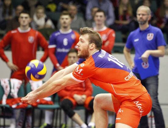 Germany Rüsselsheim am Main 21 12 2017 volleyball Hesse European CEV Cup men s season 2017 2018 United volleys Rheinmain blue Montpellier volleyball UC ws v l Lincoln Alexander Williams United volleys 18 sports United volleys Rheinmain Montpellier volleyball UC