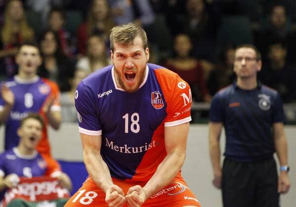 Germany Rüsselsheim am Main 21 12 2017 volleyball Hesse European CEV Cup men s season 2017 2018 United volleys Rheinmain blue Montpellier volleyball UC ws v l Lincoln Alexander Williams United volleys 18 sports United volleys Rheinmain Montpellier volleyball UC